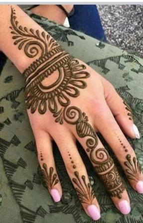 Stylish Mehndi Designs for Teej 2022